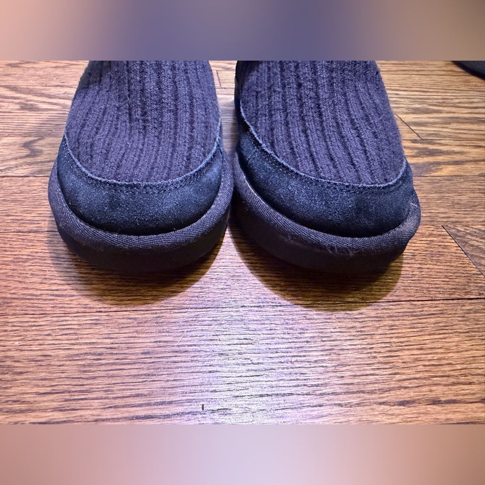 UGG classic knitted sock boots in black size 7 - Picture 2 of 9